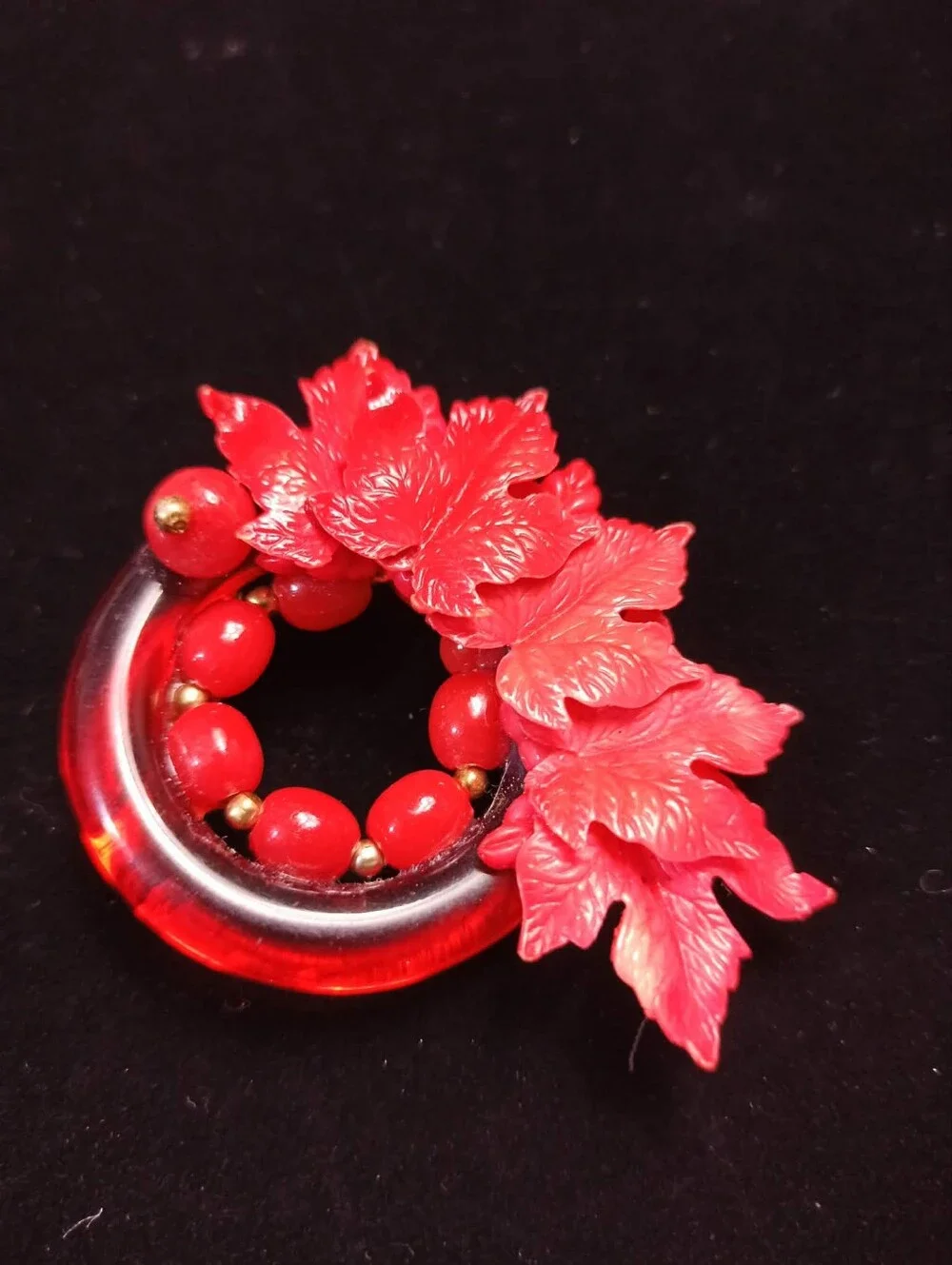 Vintage Lucite Floral Brooch Red Plastic Artisan Statement Pin - Picture 6 of 11